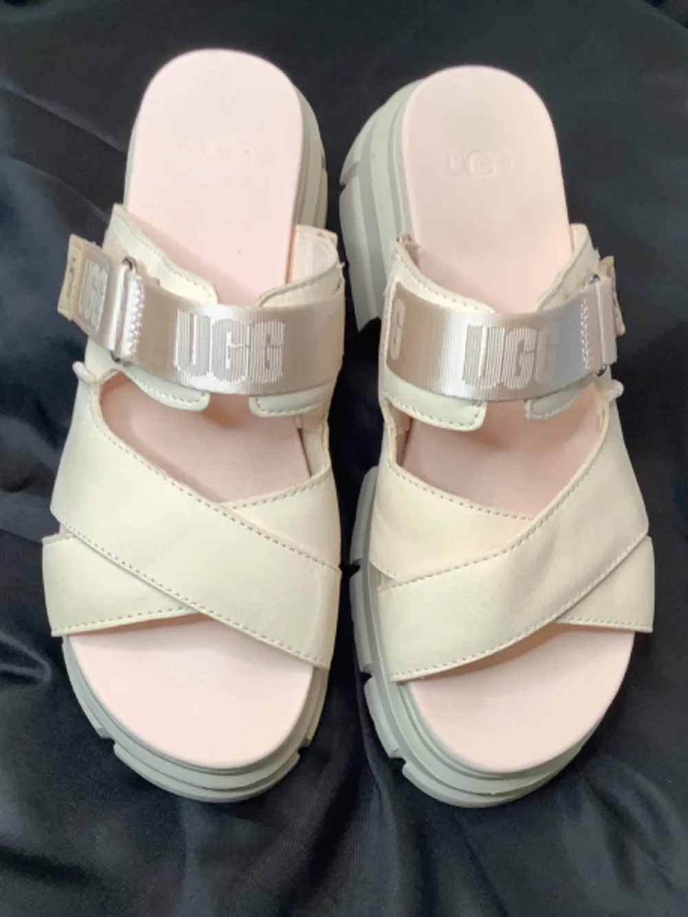 EUC UGG Ashton Slide Womens platforms sz.8.5